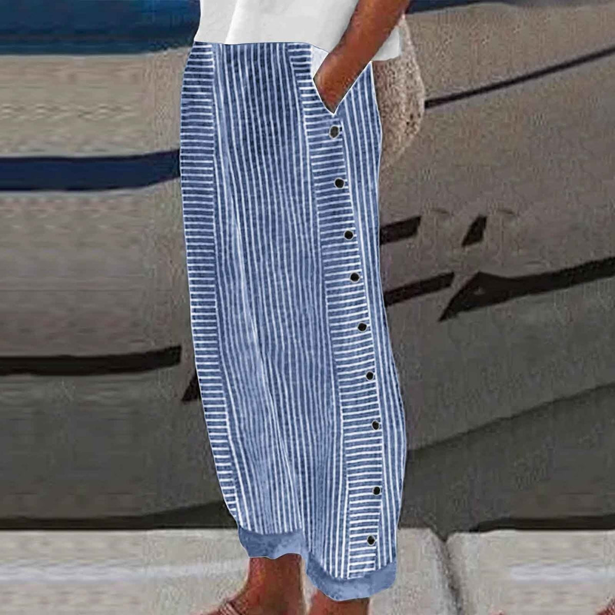 VIENNA – STRIPED BUTTON-ACCENT PANTS